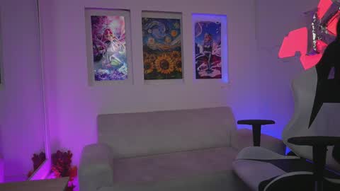 Kayra online show from December 15, 11:59 am