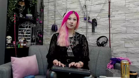 Miss Kazia online show from December 13, 2:32 am