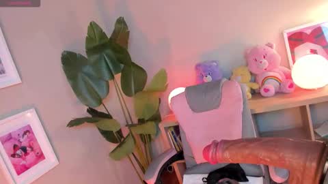 Kehlannis online show from March 12, 8:55 pm