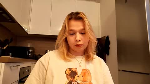 Lisa online show from December 17, 11:47 am