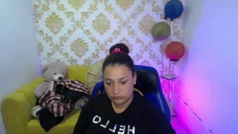 Snapshot of keiry_m chatting on October 15, 2:36 am Keiry online show from October 15, 2:36 am