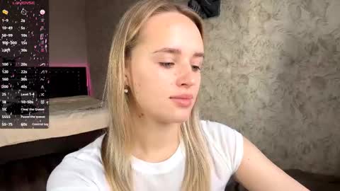 Sylvia online show from November 28, 8:17 am