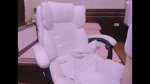 Kelly online show from April 16, 2:56 am