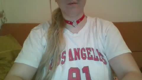 Emmie online show from January 31, 10:19 pm