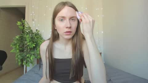 kelly_gerzikaaa online show from April 4, 6:45 am