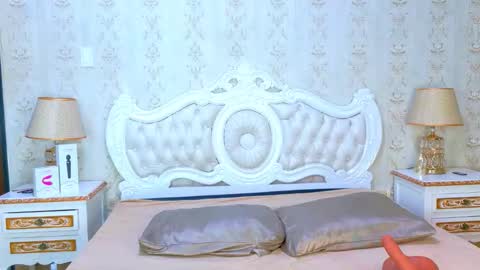 kelly_swift online show from March 25, 3:23 am