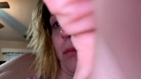 kelly_wight223 online show from November 2, 12:08 pm