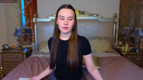 Im Kelly online show from February 3, 11:59 am