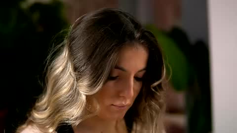 Denise online show from April 2, 2:09 am