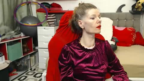 kelly online show from March 10, 12:07 am