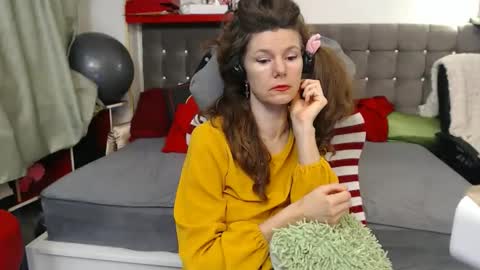 kelly online show from March 5, 2:40 am