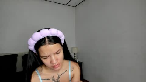 Kendal online show from April 22, 2:03 pm