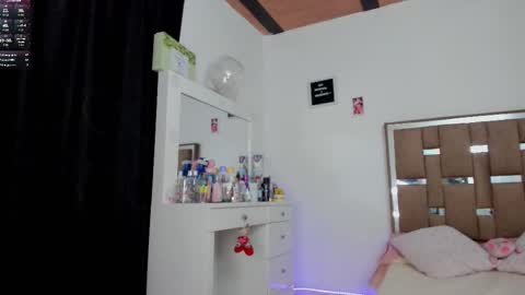 Kendall ewers online show from November 8, 2:16 am