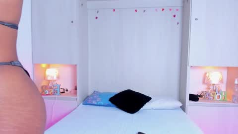 Kendal online show from December 18, 12:43 pm