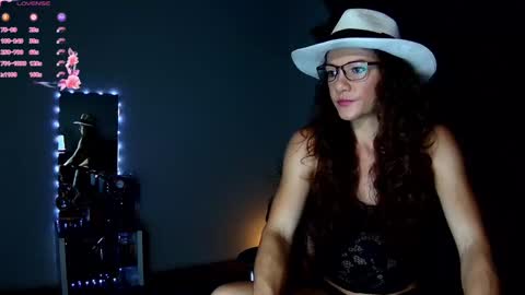 Kendra online show from January 7, 2:10 am