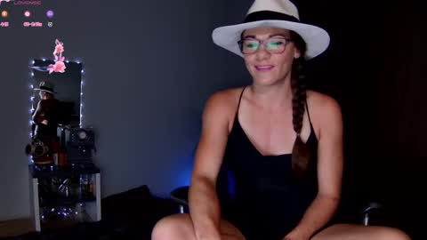 Kendra online show from January 28, 2:21 am