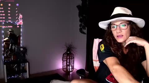 Kendra online show from January 14, 2:19 am