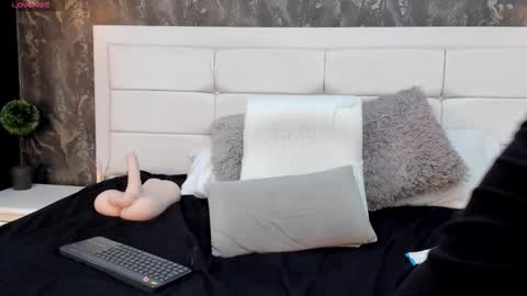 Snapshot of kendraleroy chatting on September 21, 5:44 pm KENDRA online show from September 21, 5:44 pm