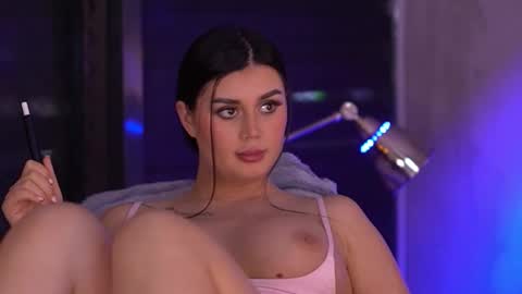 Kendra online show from February 13, 4:52 pm