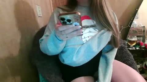 Kennedy Nova  online show from February 8, 9:25 pm