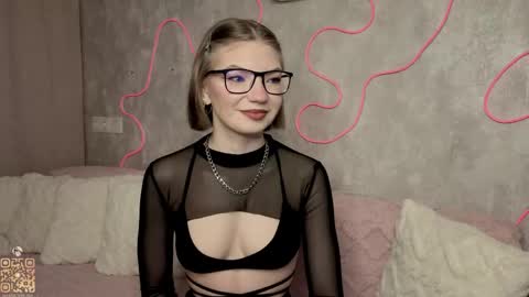 Lisa online show from June 1, 7:04 pm