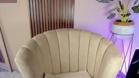 Snapshot of kenykitty chatting on February 18, 5:09 am Keny Kitty  Onlyfans Kenayfoxx online show from February 18, 5:09 am