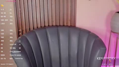 Snapshot of kenykitty chatting on October 18, 9:34 am Keny Kitty  Onlyfans Kenayfoxx online show from October 18, 9:34 am