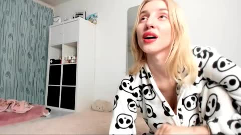 Kenzie online show from January 25, 4:45 am