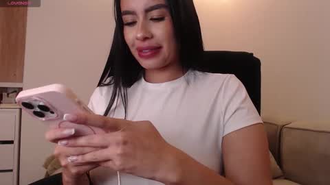 Laura online show from January 15, 2:06 am