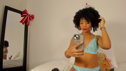 Snapshot of keyth_03 chatting on December 8, 8:47 pm keyth  online show from December 8, 8:47 pm