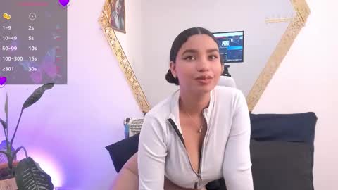 khateandersson online show from March 27, 6:52 pm