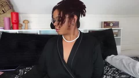 Khaya online show from December 21, 5:17 pm