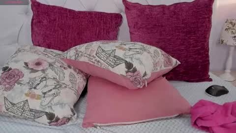 Snapshot of khloe_cutee chatting on September 13, 9:12 pm Khloe Cute online show from September 13, 9:12 pm