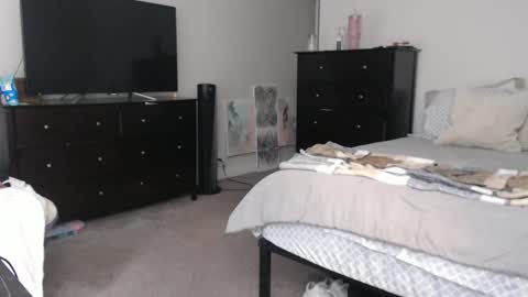 kiannaluv online show from December 7, 10:17 pm