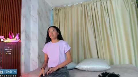 Kiara Zahiri online show from October 1, 11:15 am