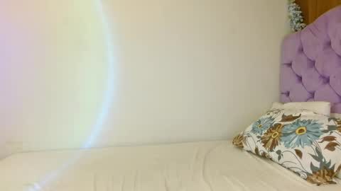 Kiara online show from April 14, 2:33 am