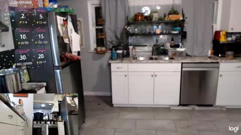 Kiersten online show from October 26, 4:41 am