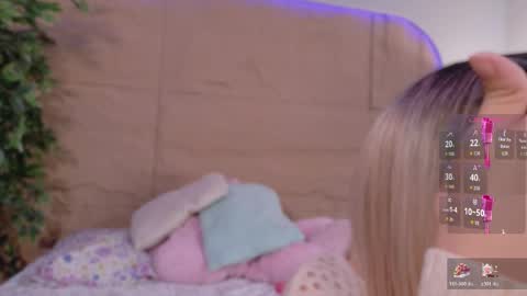 KIM COOPER online show from April 8, 10:06 am