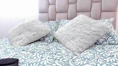 Ana      online show from January 18, 2:02 pm