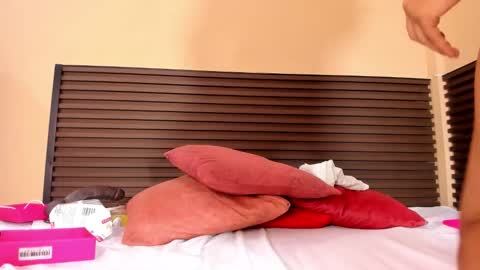 kim online show from March 6, 8:59 pm