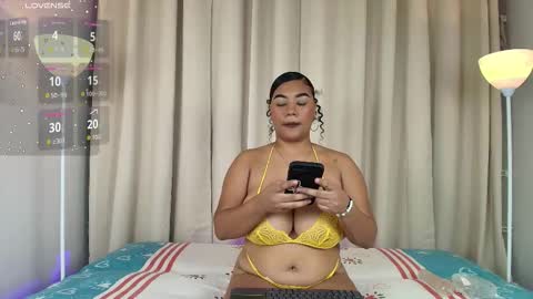 kim_mii online show from November 27, 7:17 pm