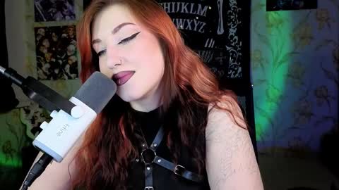 Hi Im Kimberly but u can call me Kim. Turn on ur sound i love to talk and moan online show from November 13, 5:50 am