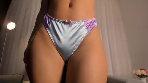 Kim online show from October 28, 4:02 pm