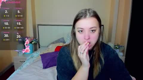 kimberly_mm online show from November 25, 9:00 am