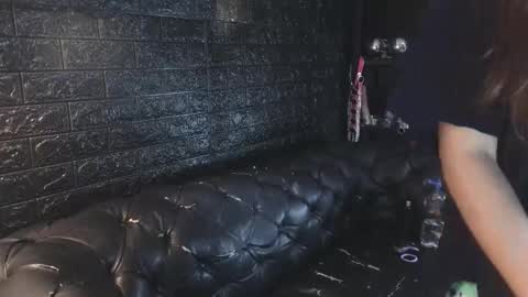  KIMBERLY SWAN  online show from March 9, 9:18 pm