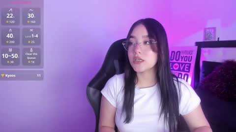 Snapshot of kimgarcez chatting on October 3, 9:53 pm Kim online show from October 3, 9:53 pm