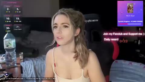 Wolfs Girl online show from July 2, 6:47 pm