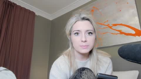 Wolfs Girl online show from December 29, 8:58 pm