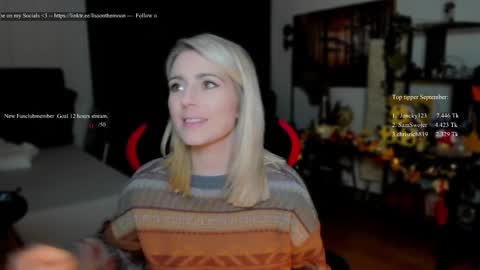 Wolfs Girl online show from September 24, 5:12 pm