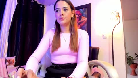 kimmberly_saenz_ online show from April 10, 10:05 pm